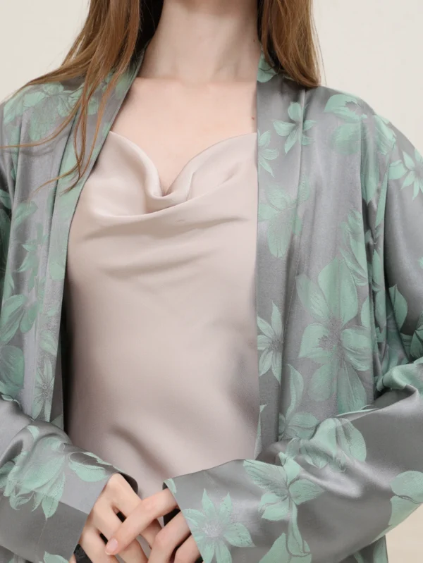 Soft Light 001 - Gray mint
