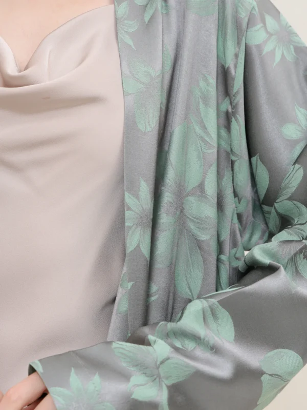 Soft Light 001 - Gray mint